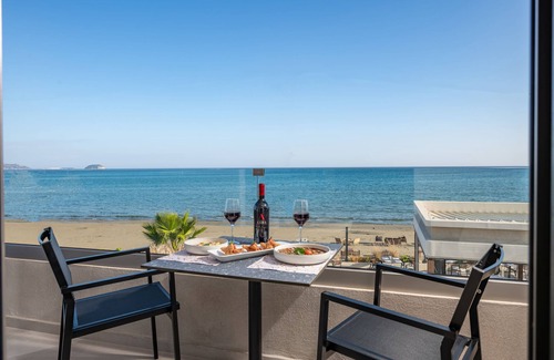 Laganas Apartment | Horizon Apartments - Beachfront Luxury