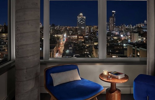 SoHo Hotel | Horizon Suite at ModernHaus SoHo, Rooftop Swimming Pool, Bring Your Pets!