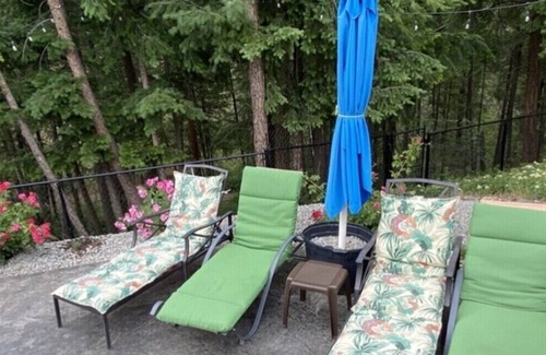 West Kelowna Estates House | Horizon Suites & Oasis Adjoining Suites