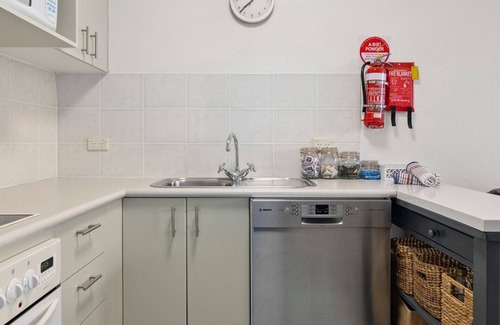Jindabyne Apartment | Horizons 407, Resting on the shores of Lake Jindabyne