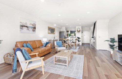 Salamander Bay House | Horizons Fairway Views Townhouse 108