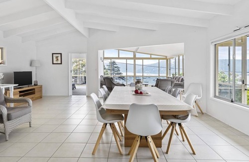 Hardys Bay House | Horizons on Heath - BOOK 2 NIGHTS AND GET A 3RD NIGHT FREE! *