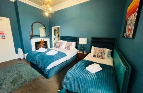 Bewdley House | horn and trumpet