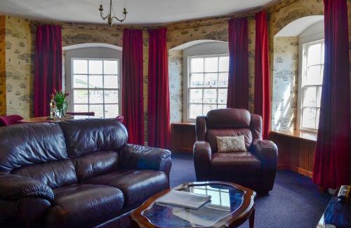 Hele House | Hornblower - Hddv