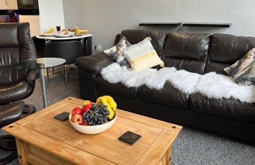 Burton on Trent Apartment | Horninglow Street - Chic 1bed Apartment with free parking