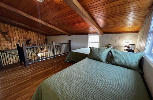 Paoli Cabin | Horse Creek Lodge