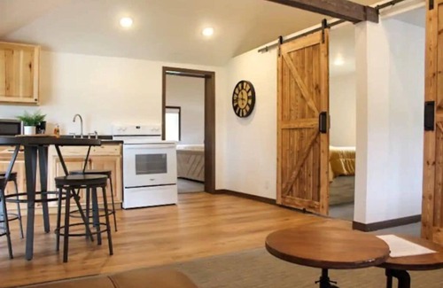Rapid City Cabin | Horse Creek Resort - Cabin 1