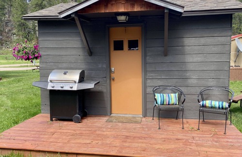Rapid City Cabin | Horse Creek - Tiny Cabin 9
