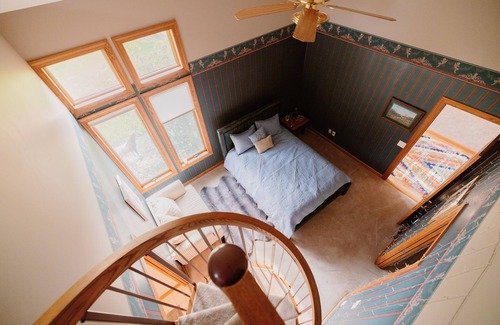 Hinckley Other | Horse farm house on 39 acres