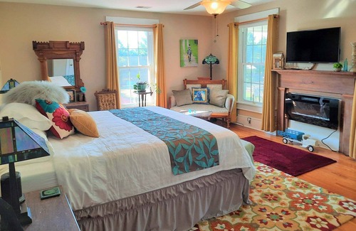 Shelbyville Bed & Breakfast | Horse Farm in Kentucky Bourbon Country! Book a Farm Tour and Horse Experience!