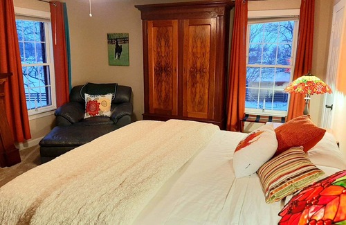 Shelbyville Bed & Breakfast | Horse Farm in Kentucky Bourbon Country! Book a Farm Tour and Horse Experience!
