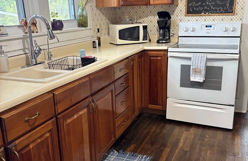 Owego House | Horse Ranch Farmhouse sleeps 6