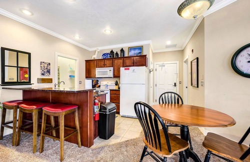 Egg Harbor Condo | Horseshoe Bay Club Cottage #4-Inclusive Golf Course and Club Access!