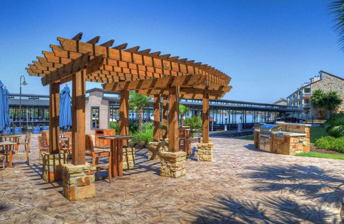 Horseshoe Bay House | Horseshoe Bay lookout