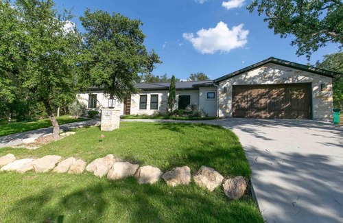 Horseshoe Bay House | Horseshoe Bay Stunner! Luxury!