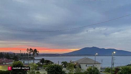 Bermagui House | Horseshoe Beach House 4 Young Street, Bermagui