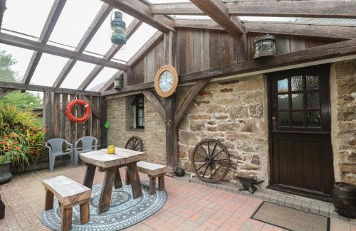 Newquay House | Horseshoe Cottage