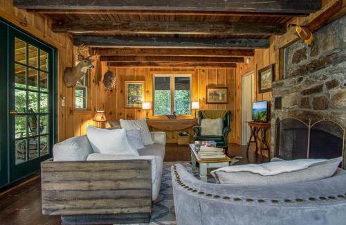 Asheville House | Horseshoe Hollow