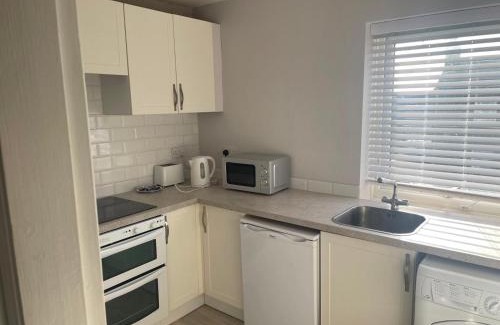 Horsforth Apartment | Horsforth Studios- A Home From Home Perfectly Located 6 minutes to LBA Airport and a 1 Minute Walk to the Station- Sleeps up to 4