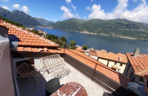 Lezzeno Apartment | Hortà - Charming Attic with Rooftop Lake View