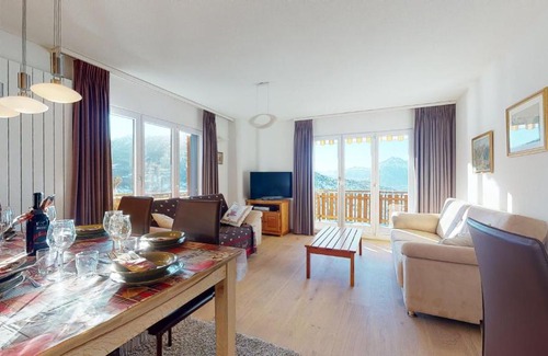 Veysonnaz Apartment | Hortensia H 023 - VIEW & MOUNTAIN apartment 6 pers