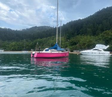 Saco da Ribeira Boat Rental | Hospedagem exclusiva no veleiro