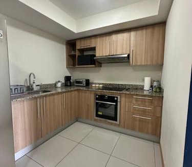 Heredia Apartment | Hospedaje cómodo con oficina