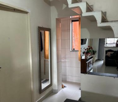 Zona Leste House | Hospeday