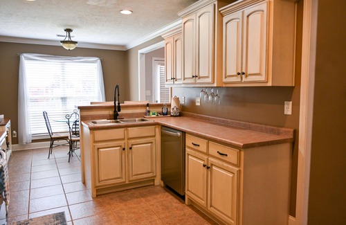 Jackson House | Hospitality House: 3 Br; 2 Br house; Edgewater cove; North Jackson, TN, Sleeps 6