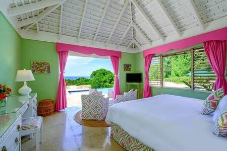 Montego Bay Villa | HOSPITALITYEXPERT Charming 4 BR Villa Sleeps 10 - Pool Hot Tub Beach & Private Chef