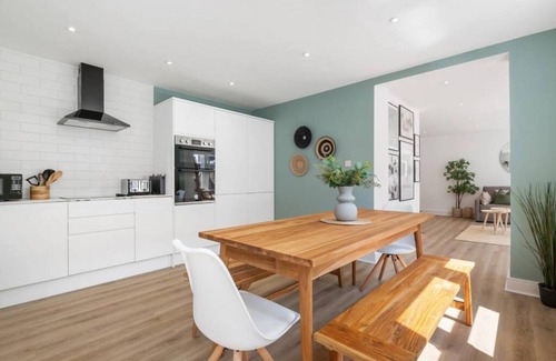 Sefton Park Apartment | Host Apartments Lark Lane Hideaway
