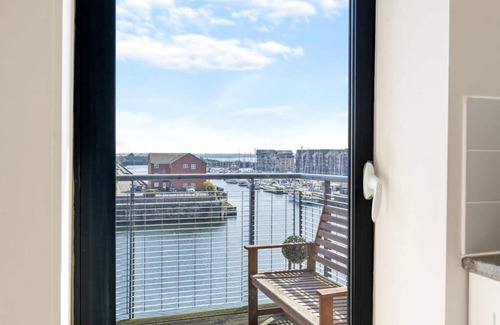 Liverpool Apartment | Host Apartments Marina View Penthouse