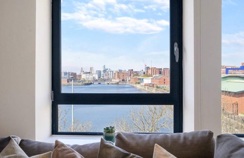 Liverpool Apartment | Host Apartments Marina View Penthouse