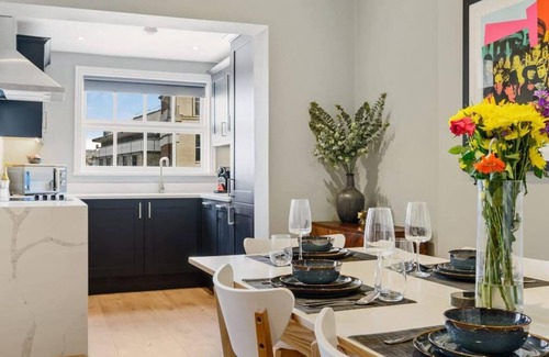 Hope Street Apartment | Host Apartments Upper Duke Street Apartment