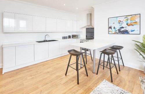 Saltburn-by-the-Sea Apartment | Host & Stay - 39 Marine Parade