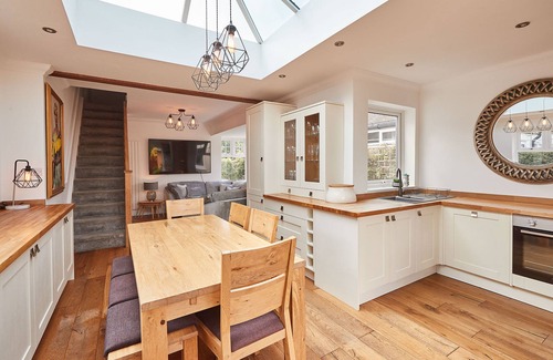 Saltburn-by-the-Sea Apartment | Host Stay Bankside Cottage