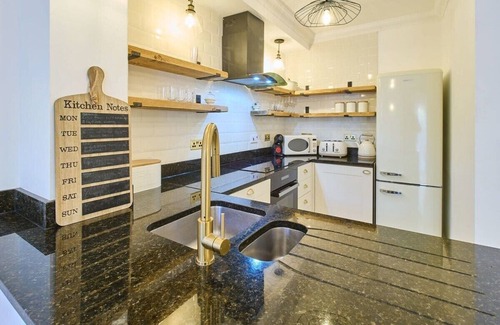 Canterbury Apartment | Host & Stay | Bellflower Mews