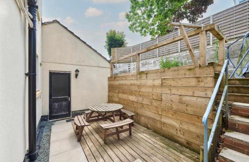 Launceston House | Host & Stay - Blueberry House