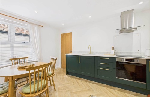 Stokesley House | Host & Stay | Bracken Cottage