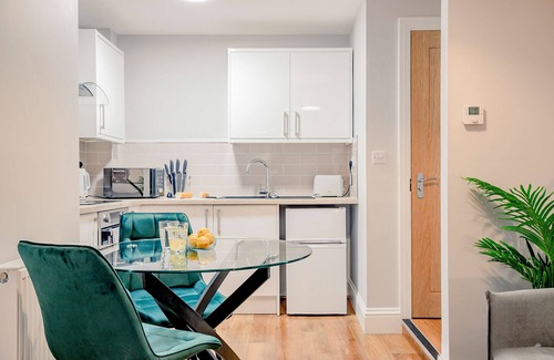 Evesham Apartment | Host & Stay | Bridge Street Studio Apartment