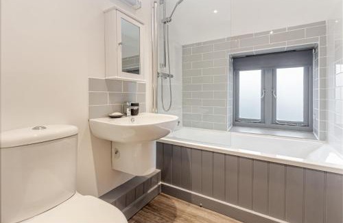 Leominster House | Host & Stay - Bridge Street Residence