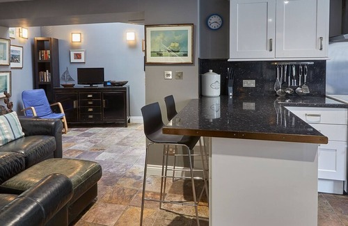 Staithes House | Host Stay Brunswick Cottage