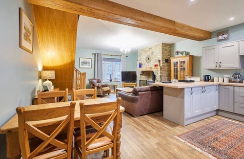Edmondsley House | Host & Stay | Butterfly Cottage