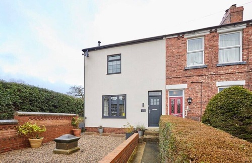 Edmondsley House | Host & Stay | Butterfly Cottage