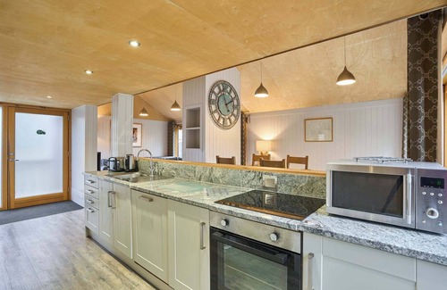 Wareham Ski Chalet | Host & Stay | Countess