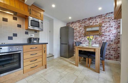 Barnard Castle House | Host & Stay - Cummins & Goings Cottage