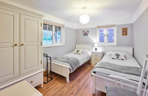 Aldborough Ski Chalet | Host & Stay - Dovecote View