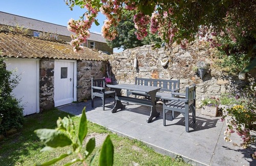Berwick-upon-Tweed House | Host & Stay | Eden Cottage