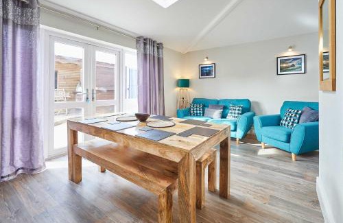 Whitby House | Host & Stay - Eskdale Escape