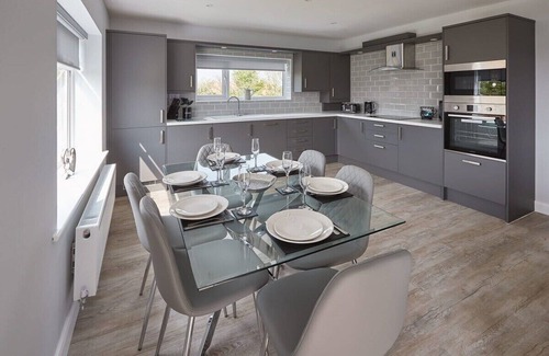 Brotton House | Host & Stay | Badgers Cottage